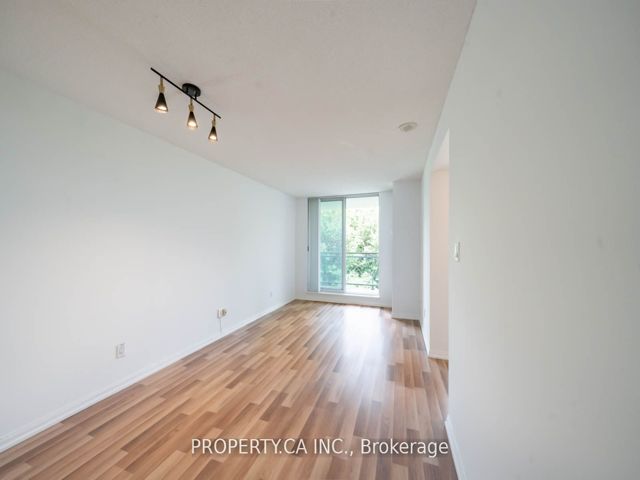 603 - 398 Eglinton Ave E