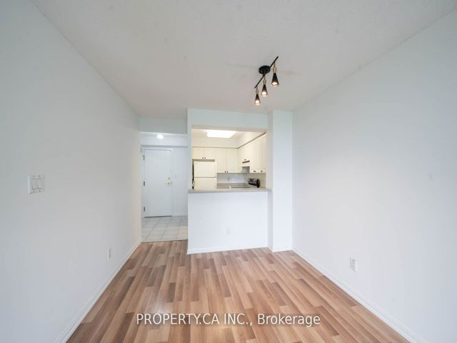 603 - 398 Eglinton Ave E