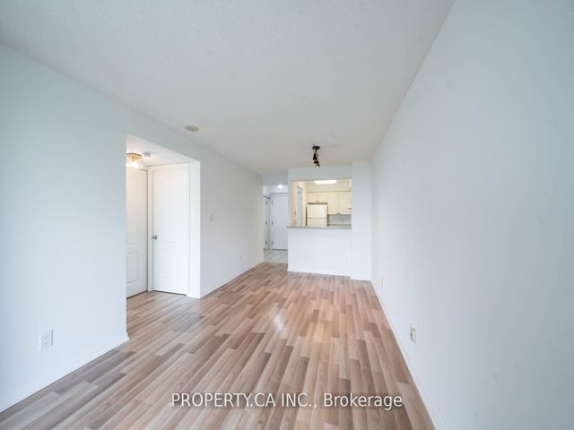 603 - 398 Eglinton Ave E