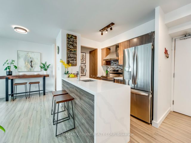 3308 - 81 Navy Wharf Crt