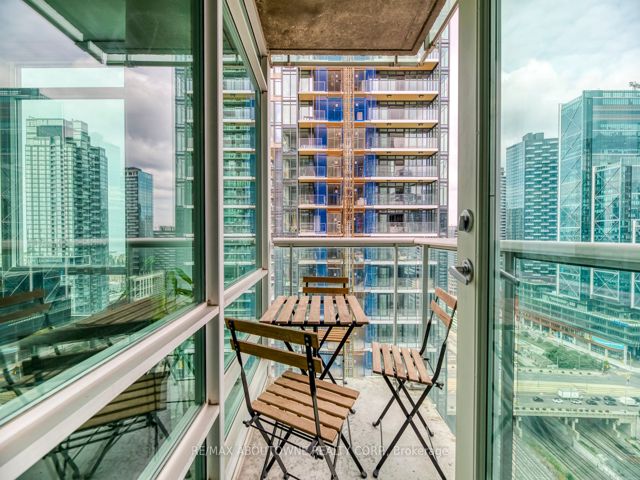 3308 - 81 Navy Wharf Crt