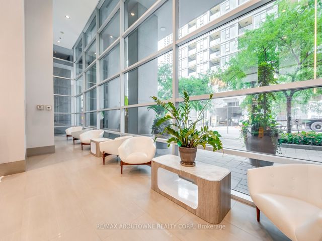 3308 - 81 Navy Wharf Crt