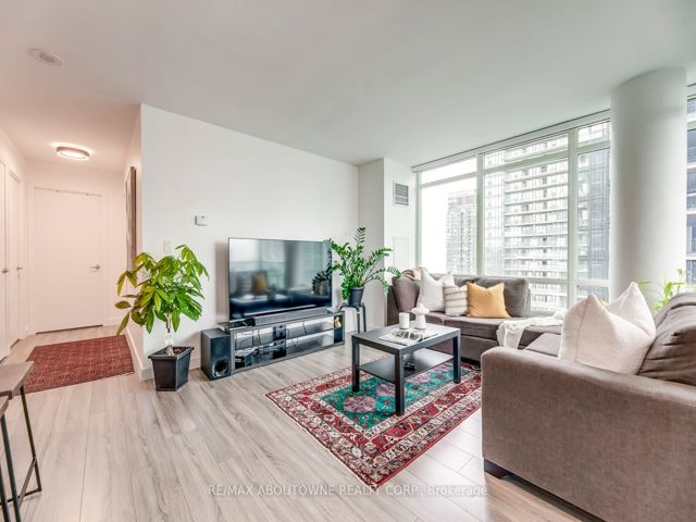 3308 - 81 Navy Wharf Crt