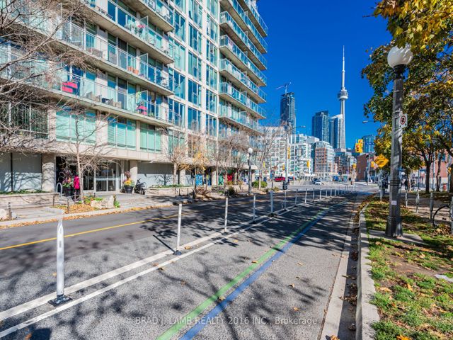 1122 - 650 Queens Quay W