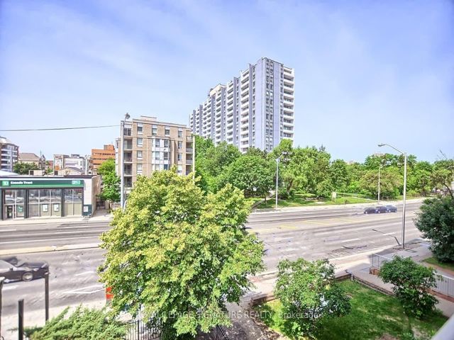 305 - 5949 Yonge St