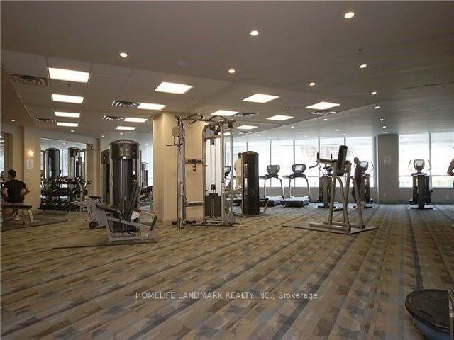 3813 - 33 Bay St