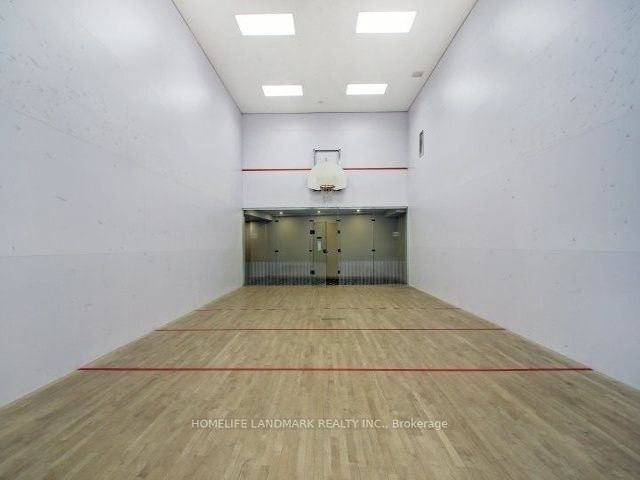 3813 - 33 Bay St