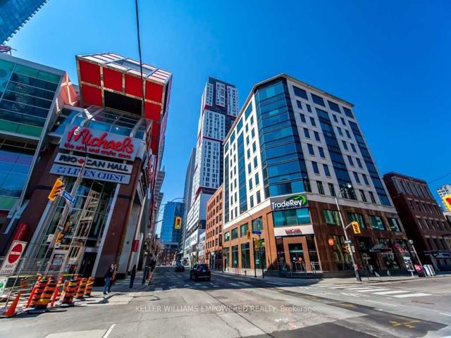 3301 - 318 Richmond St W
