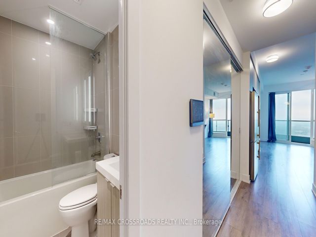 3418 - 585 Bloor St E