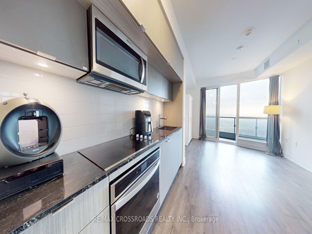 3418 - 585 Bloor St E