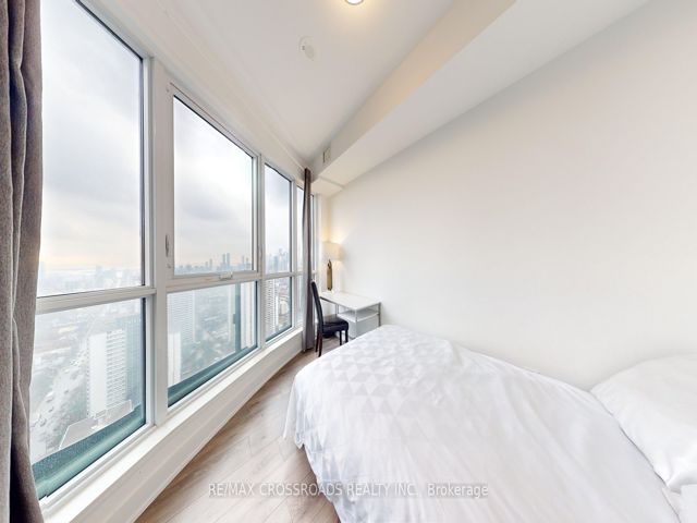 3418 - 585 Bloor St E