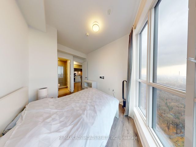 3418 - 585 Bloor St E
