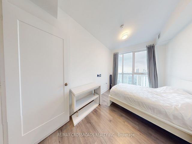 3418 - 585 Bloor St E
