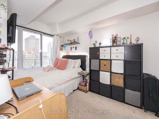 1112 - 501 Yonge St