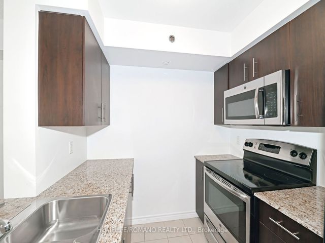 427 - 35 Saranac Blvd