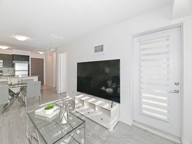 427 - 35 Saranac Blvd