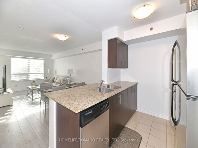 427 - 35 Saranac Blvd
