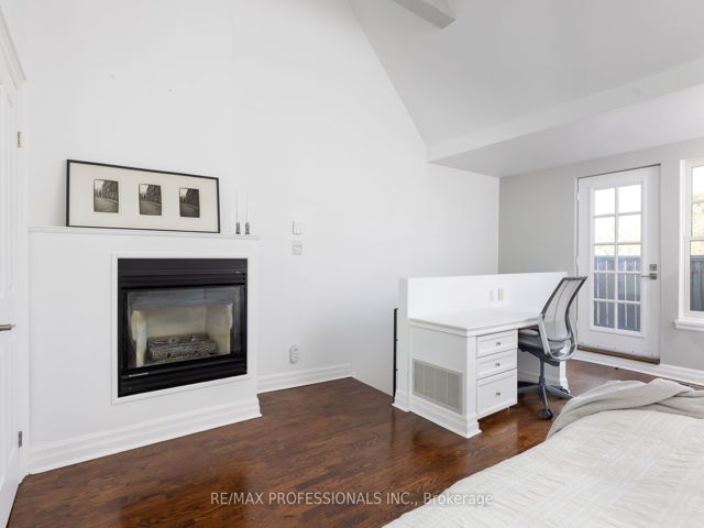 203 - 195 Poplar Plains Rd