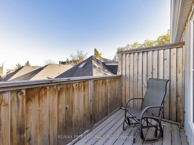 203 - 195 Poplar Plains Rd