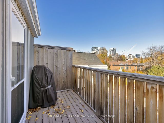 203 - 195 Poplar Plains Rd