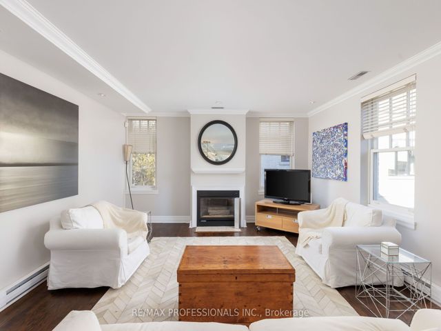 203 - 195 Poplar Plains Rd