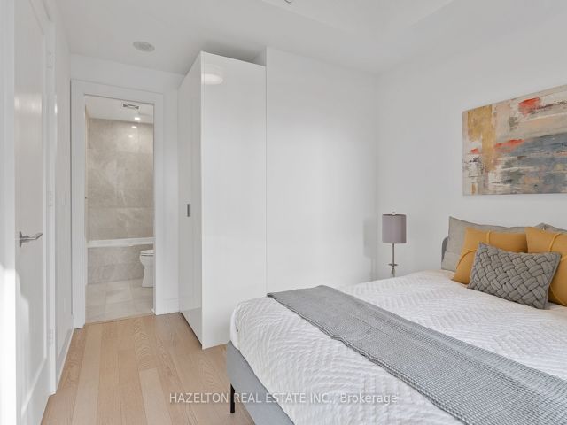 302 - 128 Pears Ave
