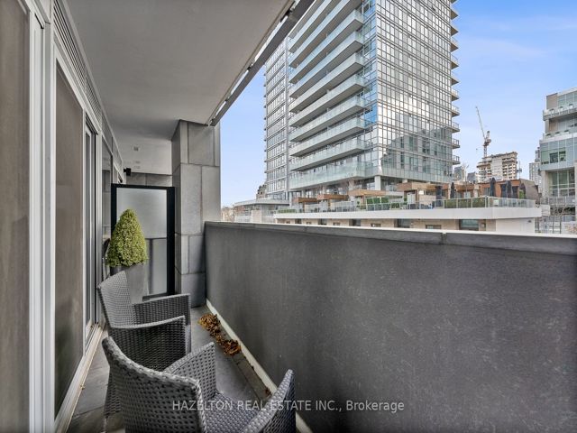 302 - 128 Pears Ave
