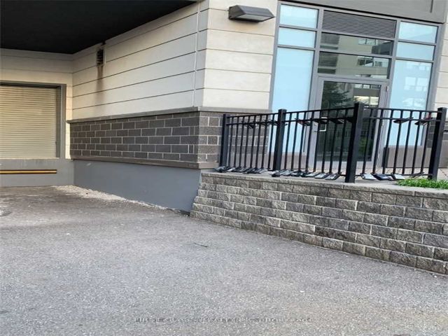 404 - 17 Kenaston Gdns