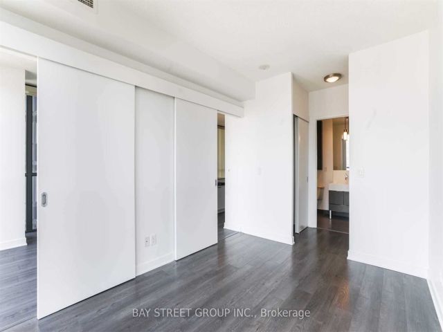 2307 - 110 Charles St E