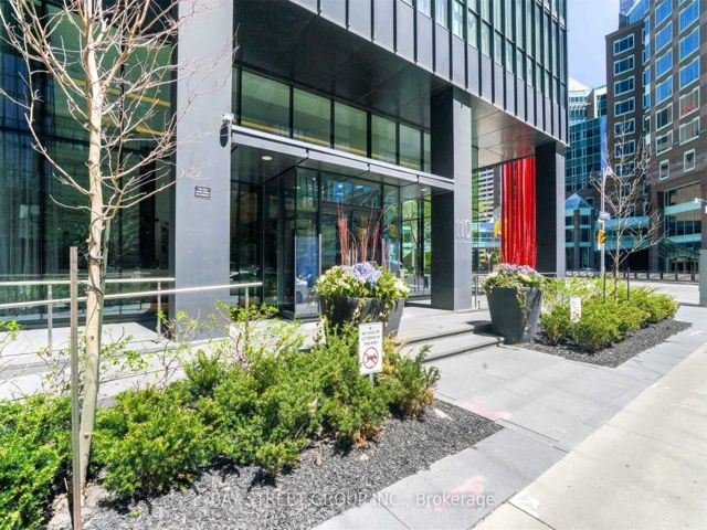 2307 - 110 Charles St E