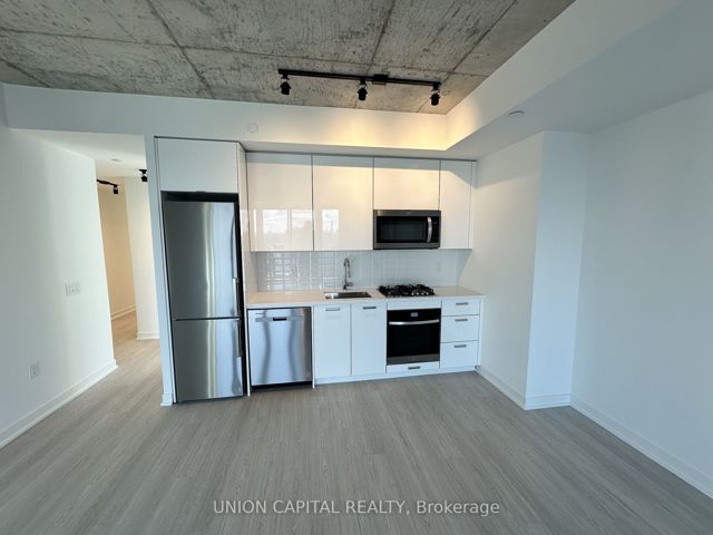 1411 - 195 McCaul St