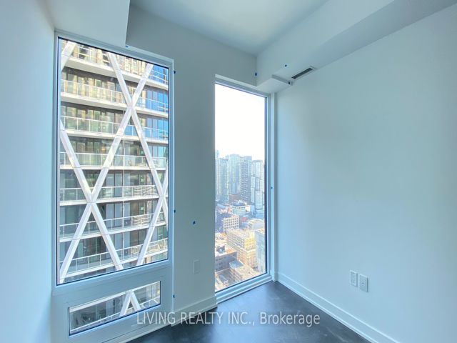 3208 - 238 Simcoe St