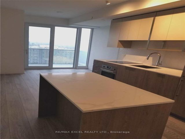 2806 - 15 Holmes Ave