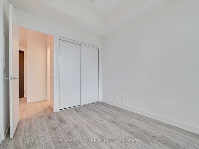2806 - 15 Holmes Ave