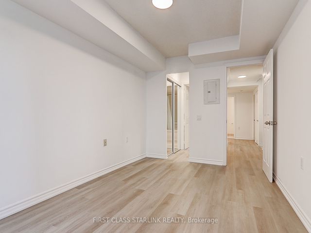 302 - 388 Bloor St E