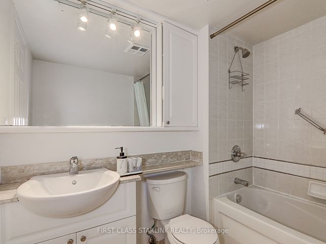 302 - 388 Bloor St E