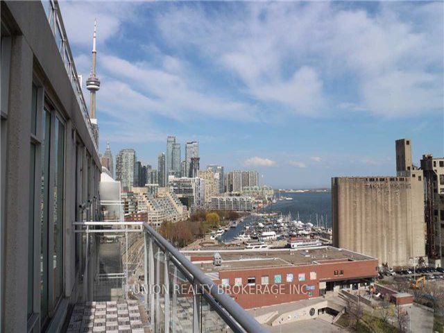 1810 - 650 Queens Quay W