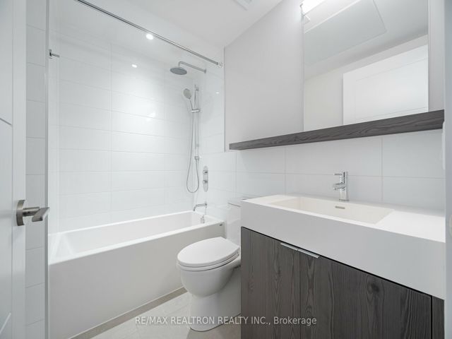 405 - 2525 Bathurst St