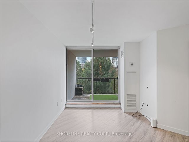 525 - 77 Maitland Pl