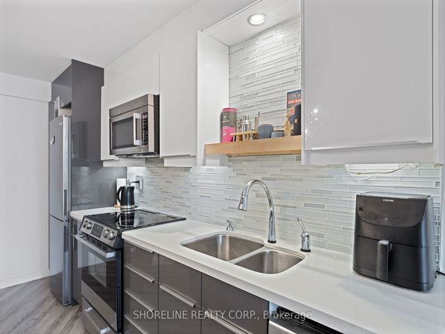 525 - 77 Maitland Pl