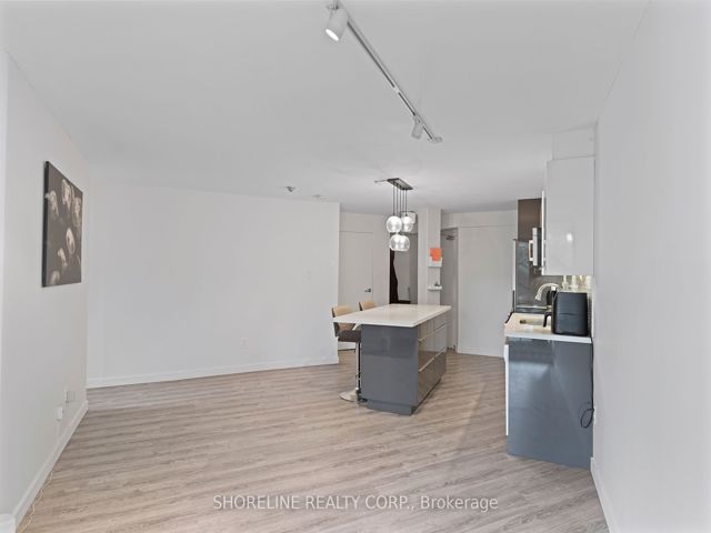 525 - 77 Maitland Pl