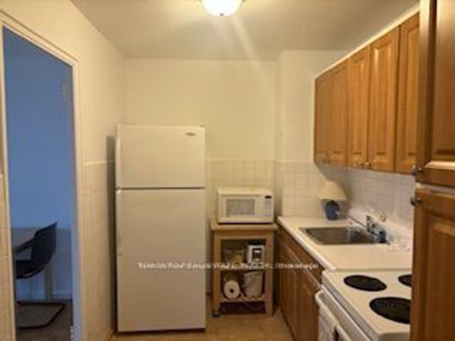 306 - 580 Christie St