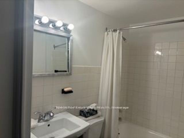 306 - 580 Christie St