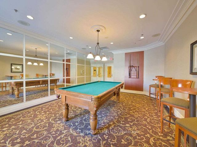 708 - 18 Sommerset Way