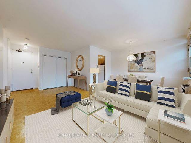 207 - 160 The Donway  W