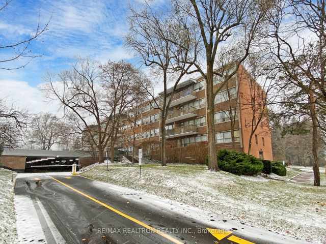 207 - 160 The Donway  W