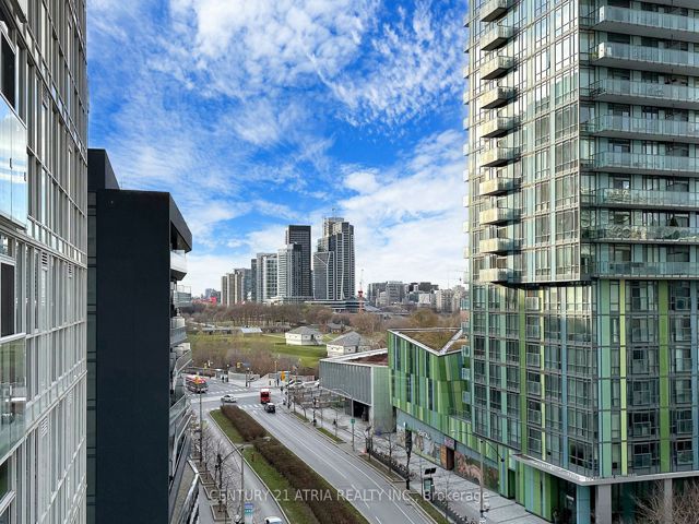 810 - 85 Queens Wharf Rd