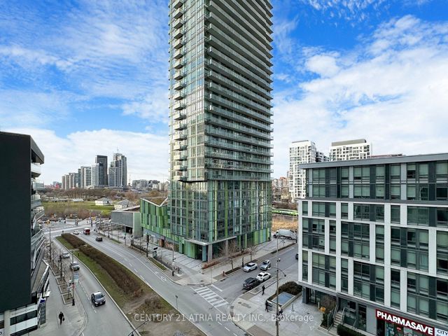 810 - 85 Queens Wharf Rd