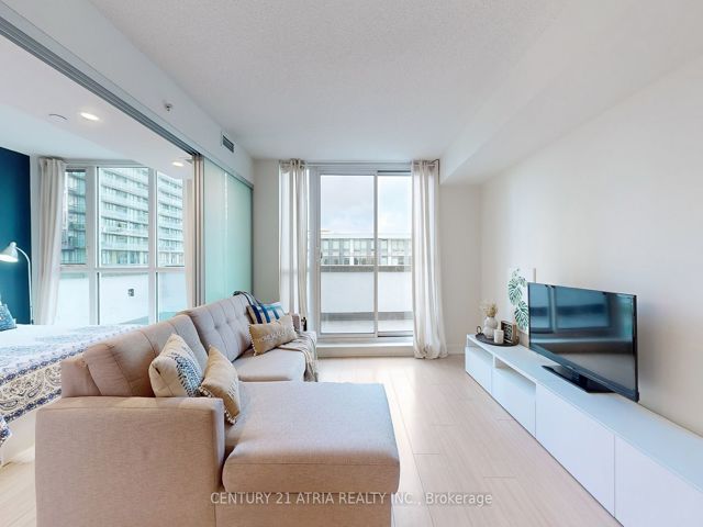 810 - 85 Queens Wharf Rd