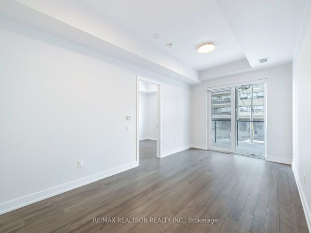 204 - 2525 Bathurst St